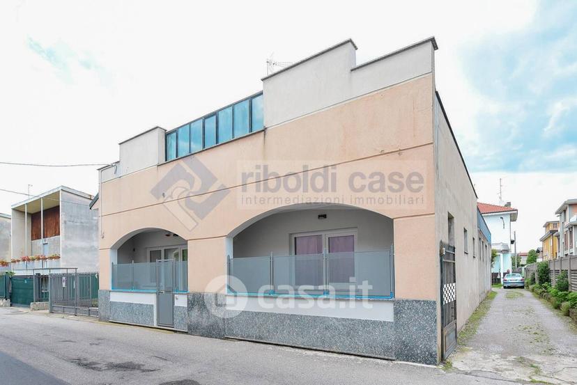 Villa in Via Lombardia — foto 28 di 36