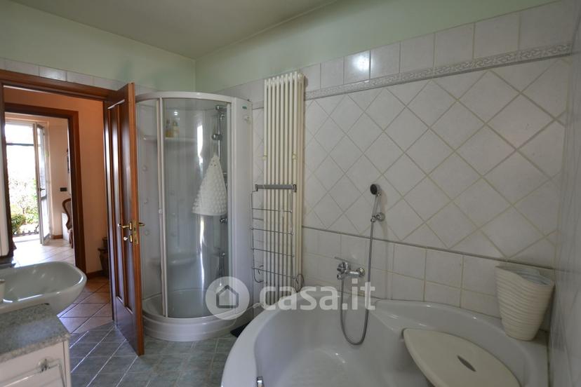 Villa in Via Roma 11 — foto 26 di 40