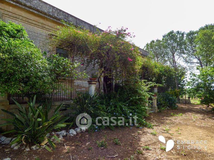 Villa in Villa Bibbia — foto 25 di 39