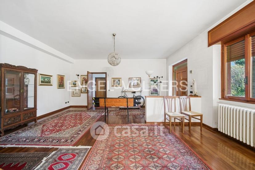 Villa in Via Caduti della Liberazione 32 — foto 32 di 35