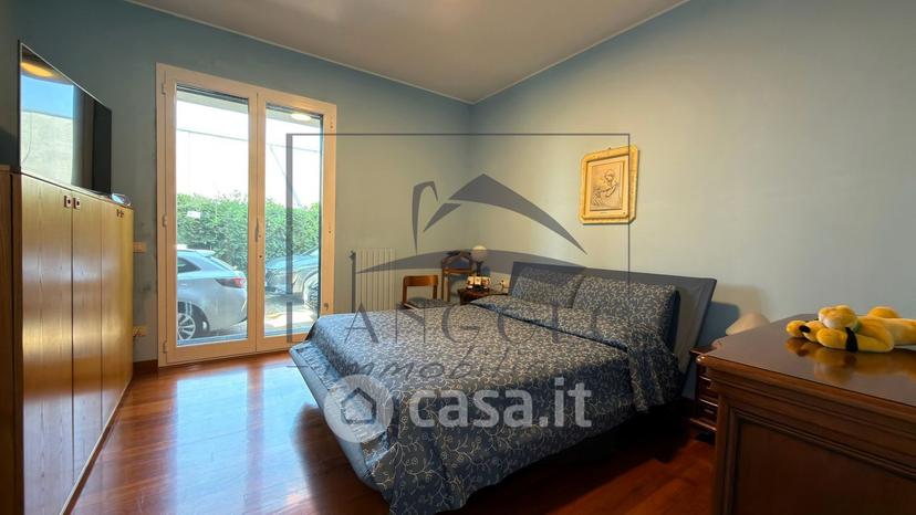 Villa in Via Mantova 5 — foto 17 di 60