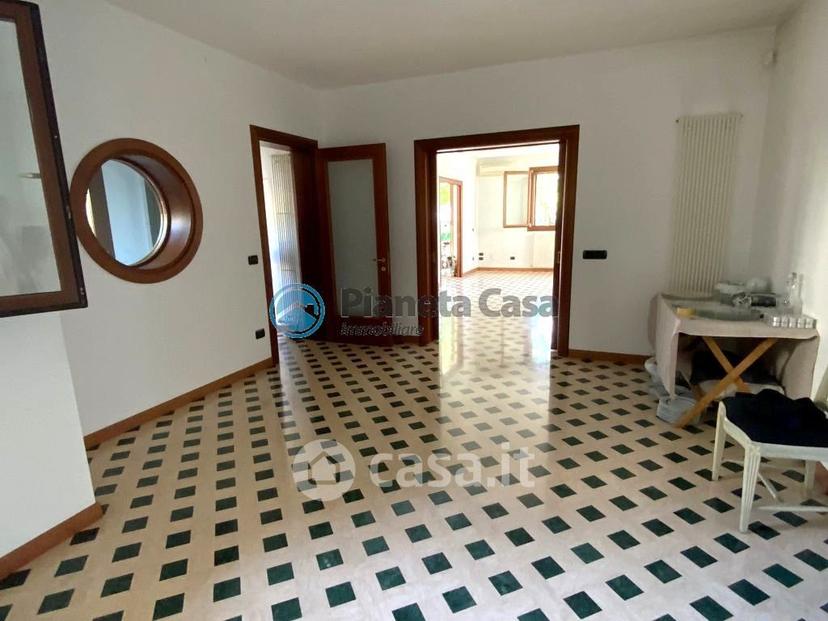 Villa in Via Antonio Simeone Sografi 11 — foto 15 di 33
