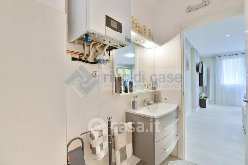 Villa in Via Lombardia — foto 10 di 36