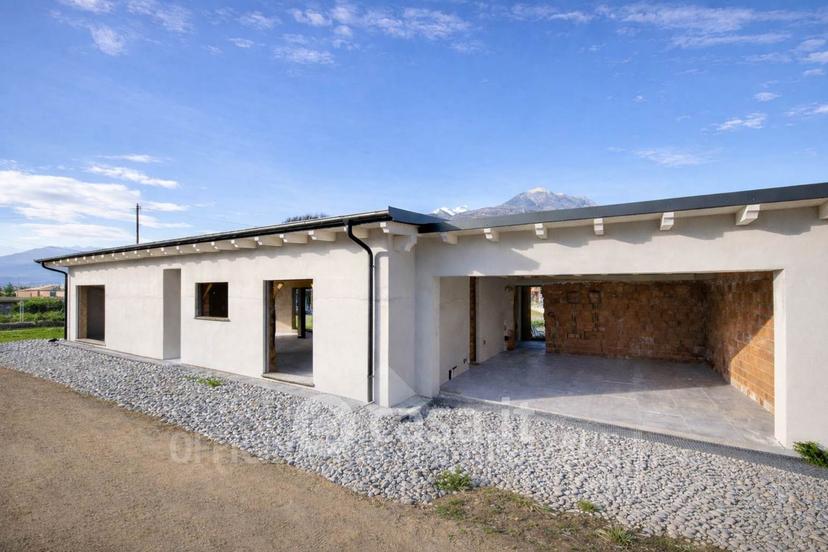 Villa in Via Prati Rossi — foto 3 di 17