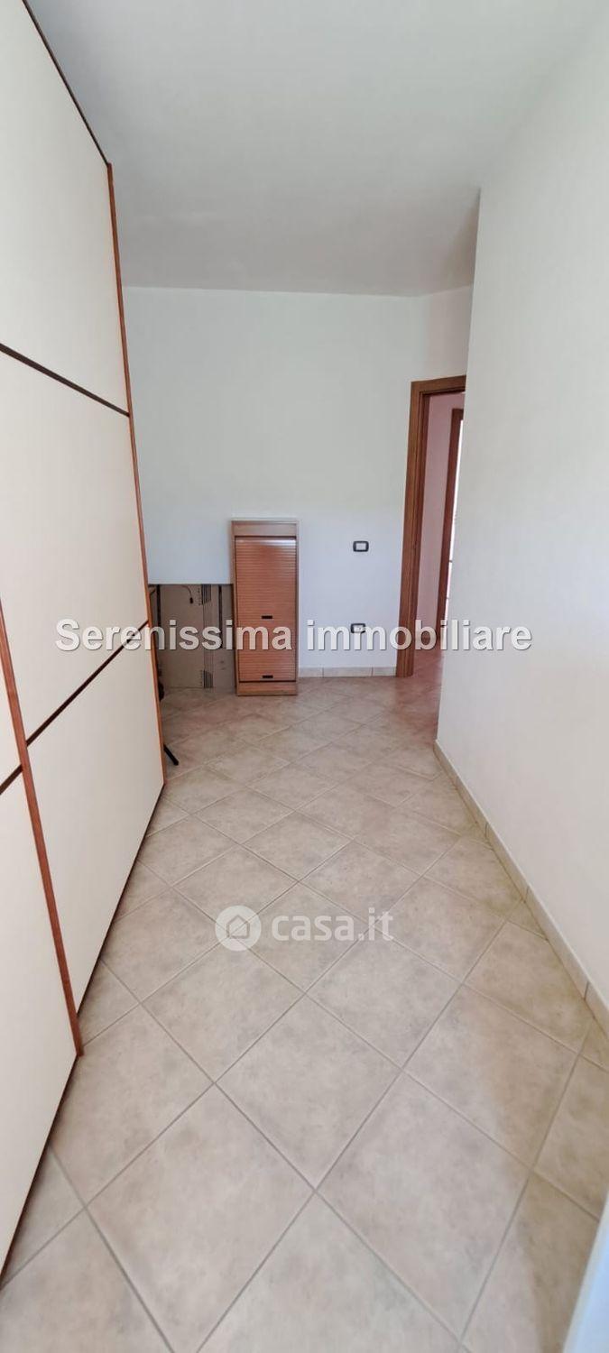 Quadrilocale in Via Lago di Garda — foto 13 di 29