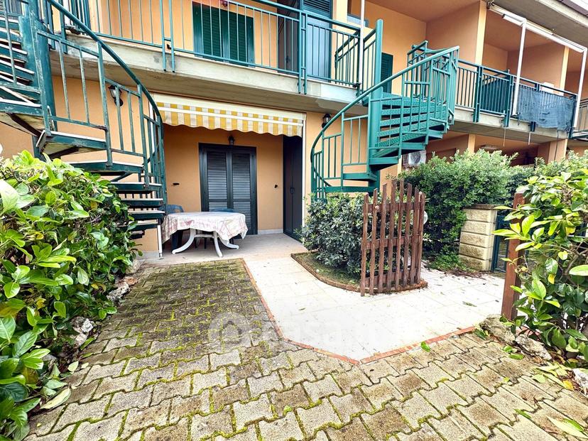 Villa in Via Tempio della Vittoria — foto 2 di 26