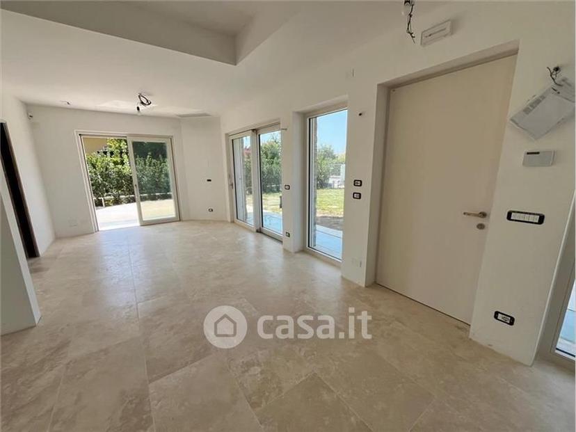 Villa in Via Salvador Allende 55 — foto 29 di 31