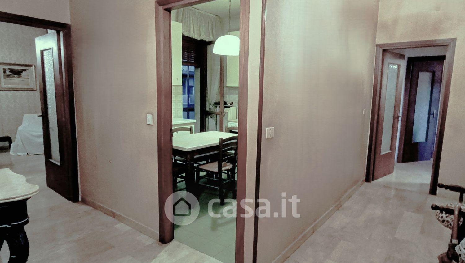 Quadrilocale in Via della Banda Lenti 6
