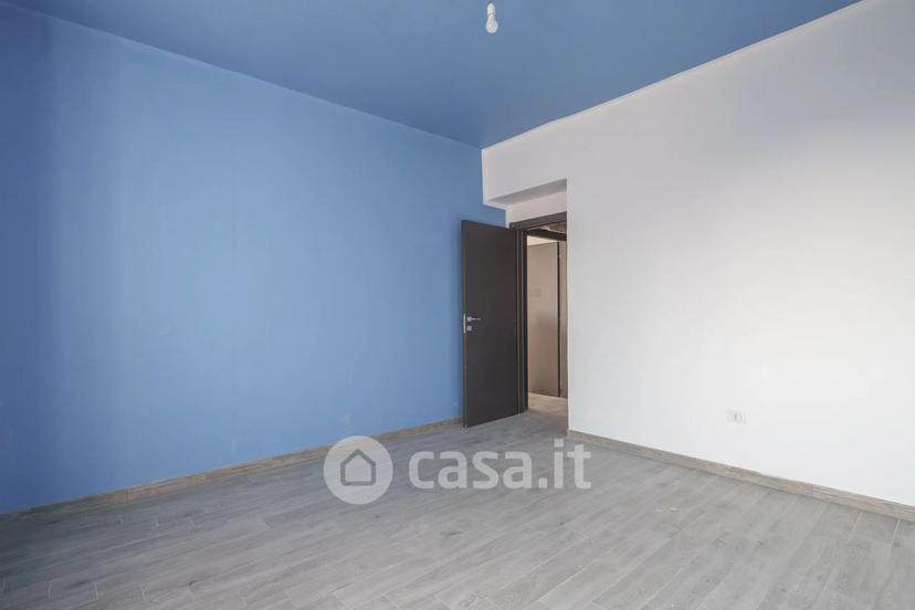 Trilocale in Via Umbria 1 — foto 3 di 35
