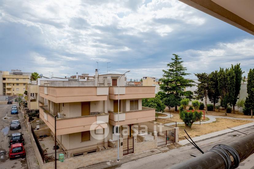 Quadrilocale in Via Ugo Foscolo 15 — foto 13 di 37