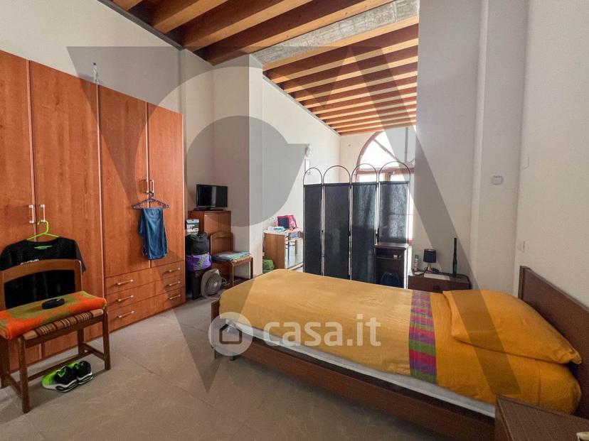 Bilocale in Piazza de Gasperi A. — foto 15 di 16