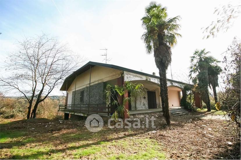 Villa in Via Avv. G. Colombo 8 — foto 12 di 34