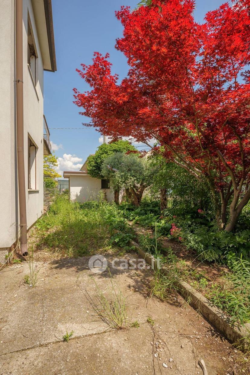 Villa in Via dei Cedri 22 — foto 14 di 37