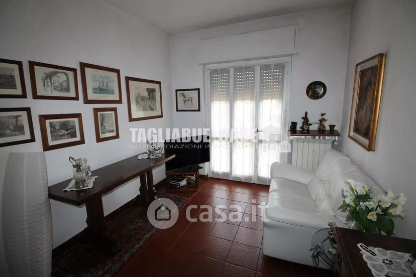Trilocale in Via Tevere 16 — foto 14 di 23