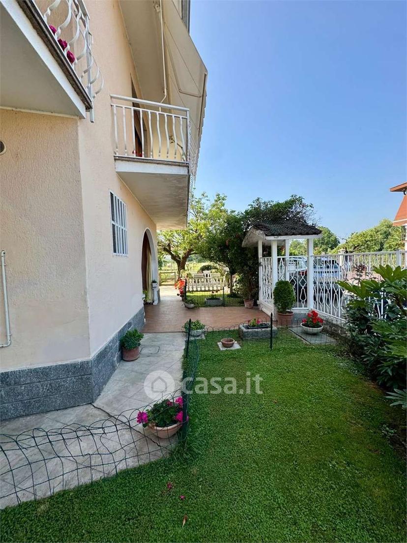 Villa in Via Eugenio Baroni 1