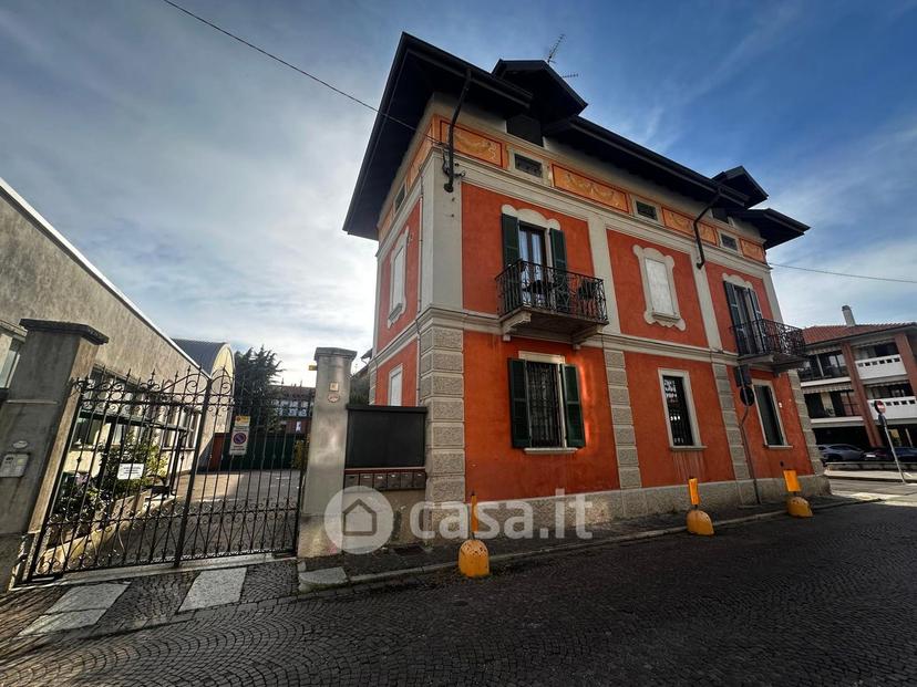 Trilocale in Via XXV Luglio 6 — foto 6 di 29