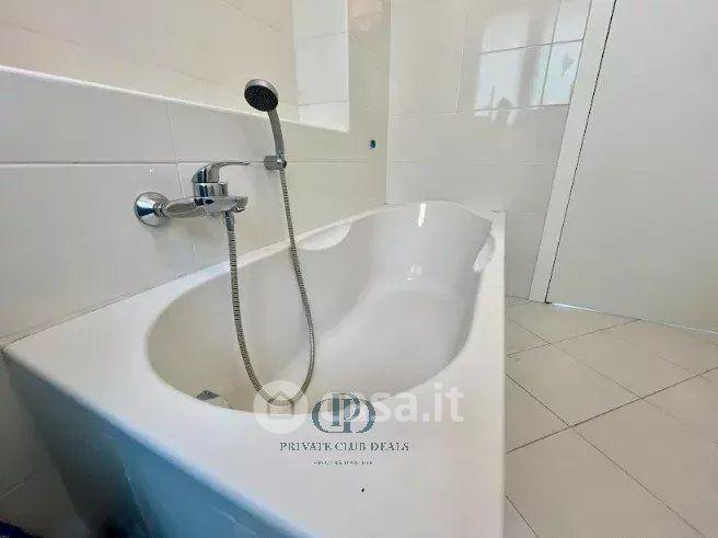 Appartamento in Via Giovio — foto 20 di 29