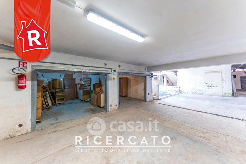 Quadrilocale in Via Francesco Petrarca 11 — foto 28 di 52