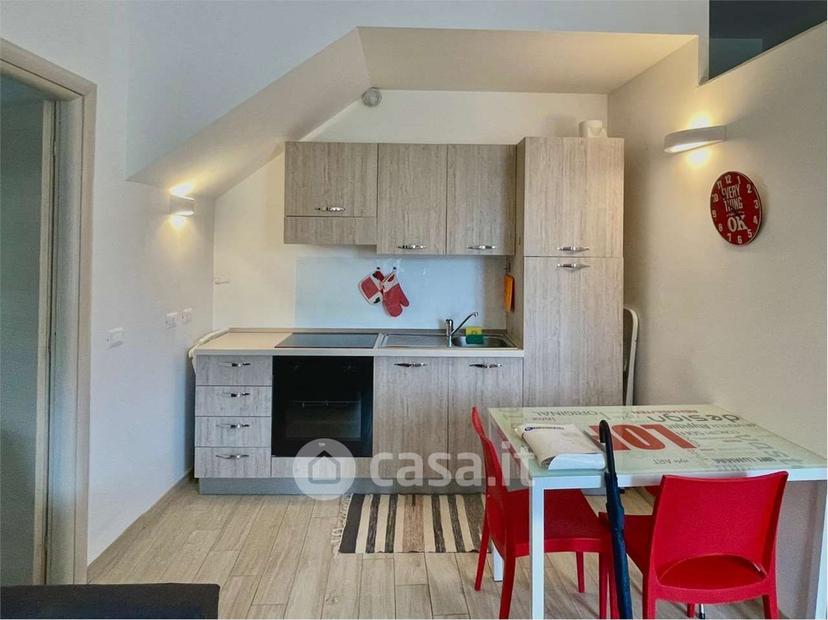 Monolocale in Via Ferdinando Isola 18 — foto 3 di 7