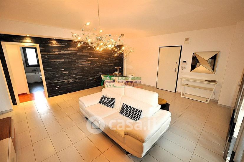 Appartamento in Via Aldo Licitra — foto 8 di 33