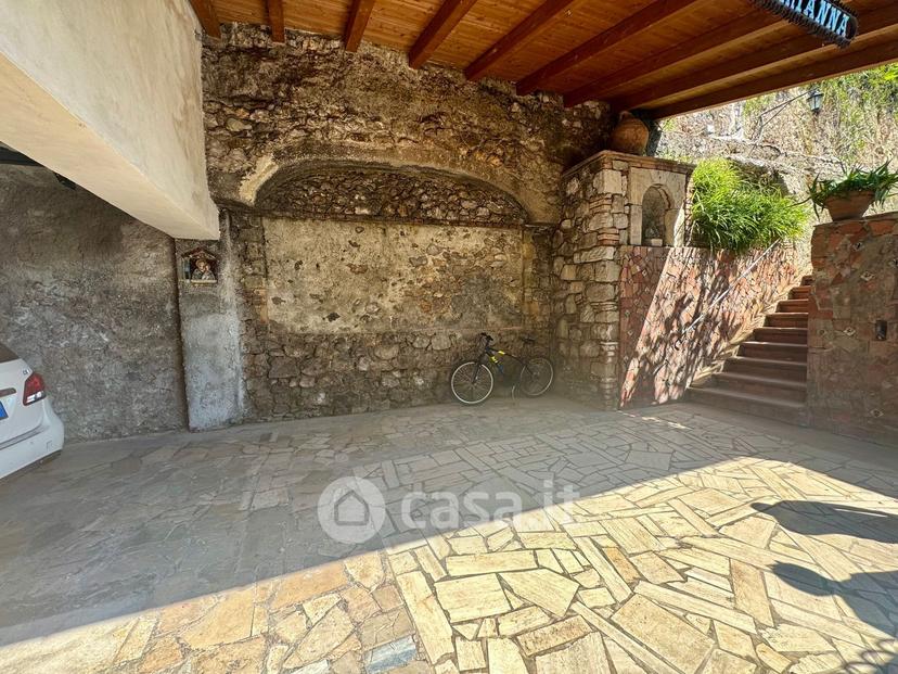 Villa in Via Appia 104 /200 — foto 34 di 136