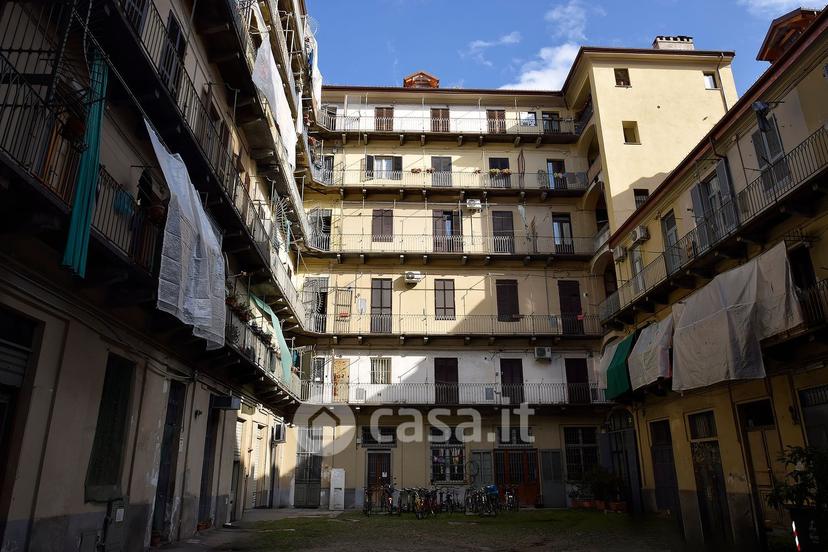 Monolocale in Via Giuseppe Baretti 2 — foto 2 di 32