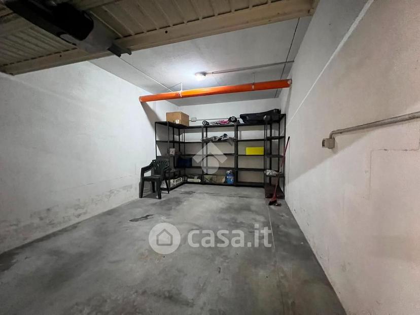 Trilocale in Via Volturno 102 — foto 16 di 30