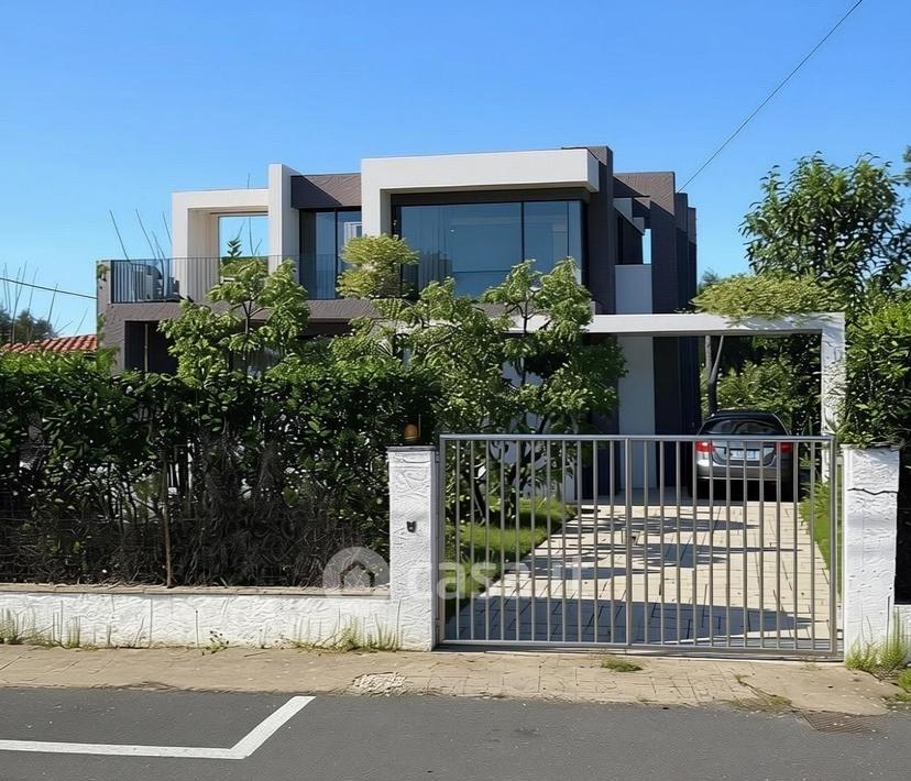 Villa in Via Piave 44 — foto 14 di 17