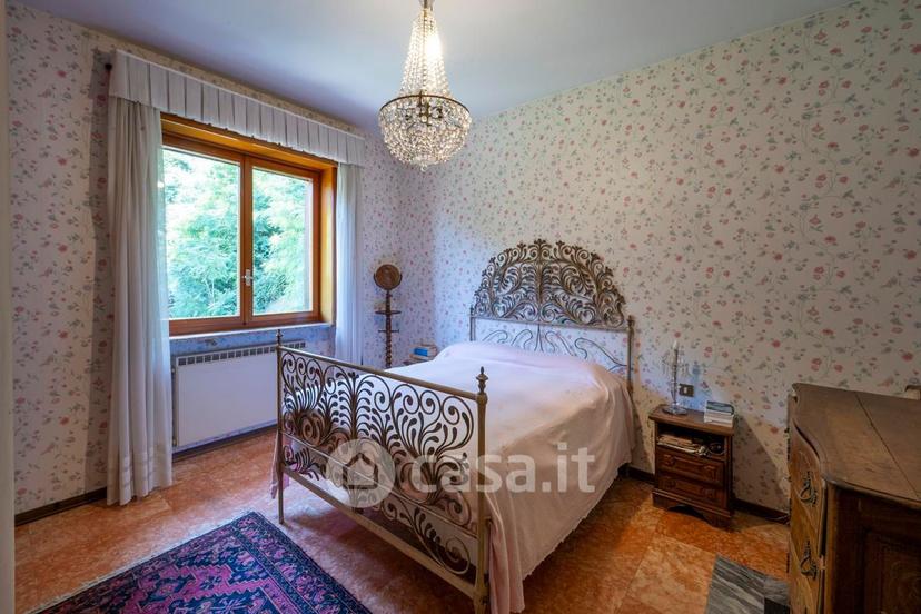 Villa in Via Sempione Nord 91 — foto 17 di 32
