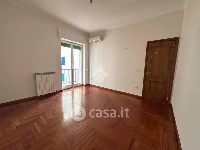 Trilocale in Via Giuseppe de Lorenzo 22 — foto 7 di 20