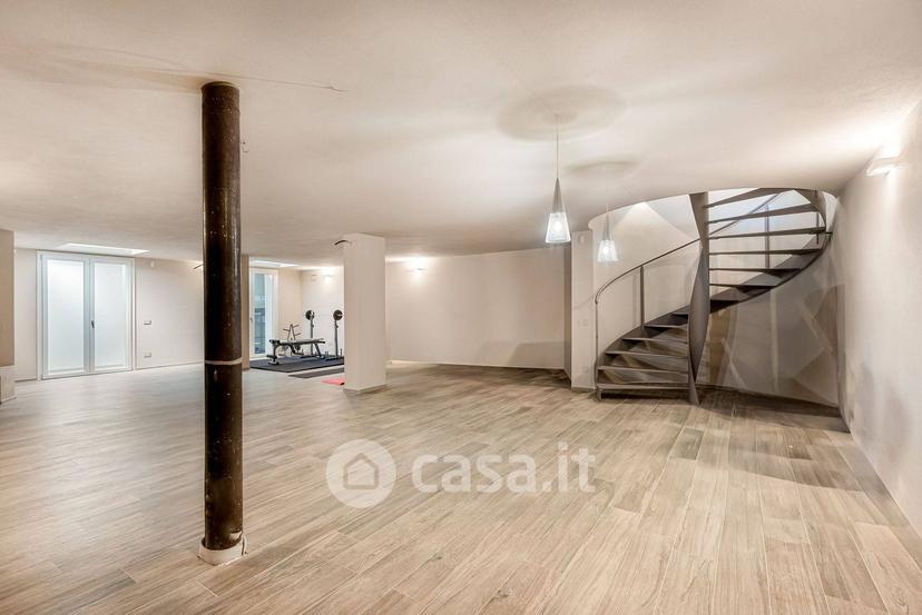 Villa in Via della Chiusa 323 — foto 3 di 36