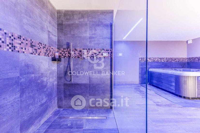 Villa in Strada Cassia Sud