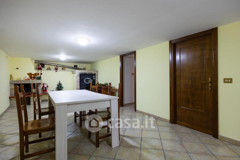 Trilocale in Via Livorno — foto 16 di 51