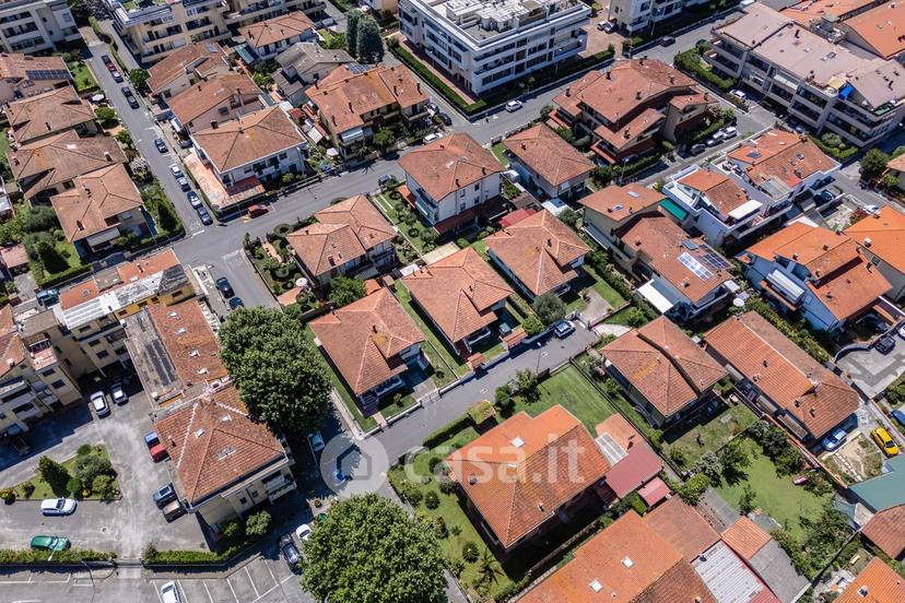 Villa in Via degli Ontani 48 — foto 19 di 34