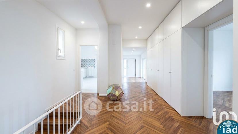 Villa in Via della Rotonda 22 — foto 18 di 73