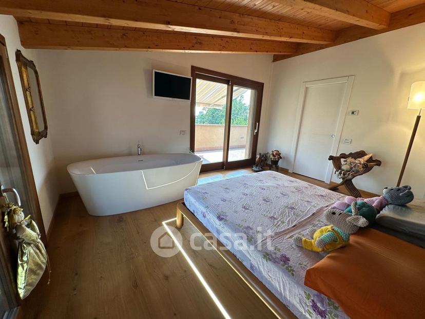 Appartamento in Via Rotone 27 — foto 79 di 82