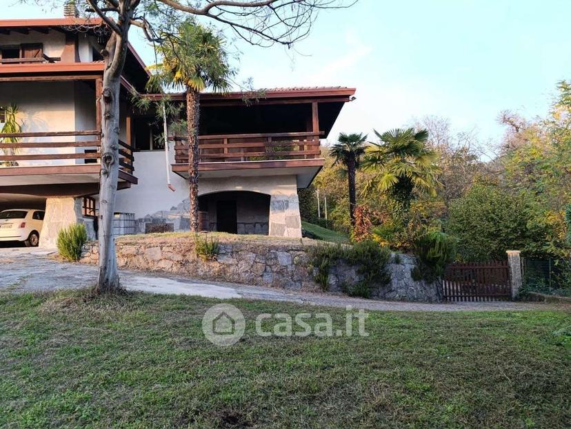 Villa in Via degli Alpini 1 — foto 31 di 41