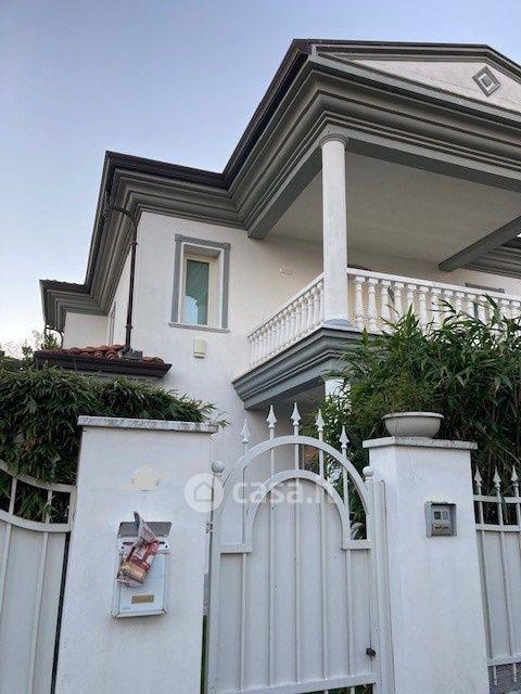 Villa in Via Giuseppe Viner — foto 14 di 36