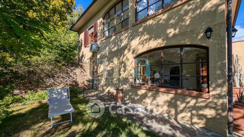 Villa in Via Cecinese — foto 15 di 56