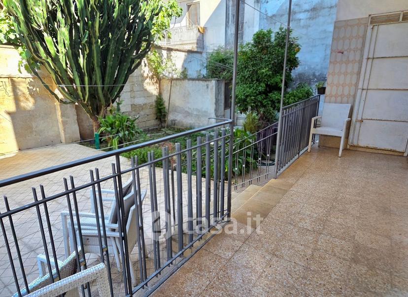 Quadrilocale in Via Toma 19 — foto 3 di 39