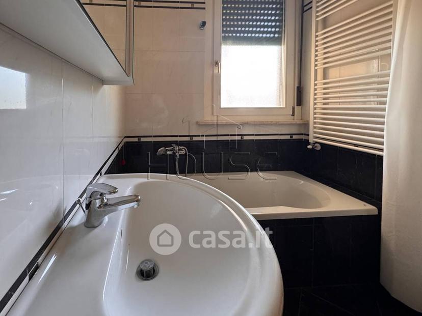 Trilocale in Via Carolina Torreggiani — foto 8 di 26