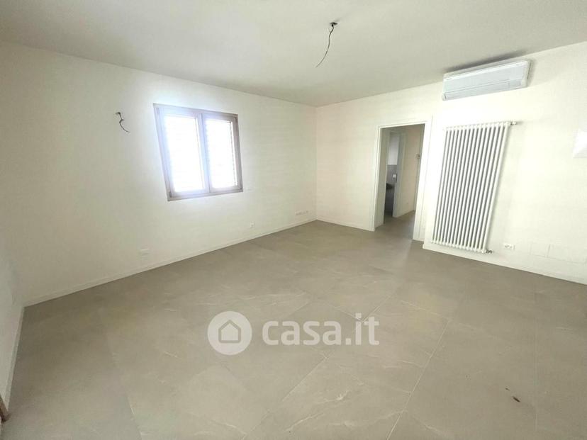 Trilocale in Via Magliano — foto 11 di 33