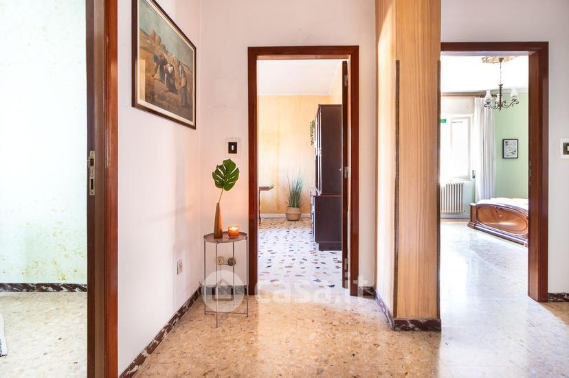 Trilocale in Via Aterno 339 — foto 24 di 65