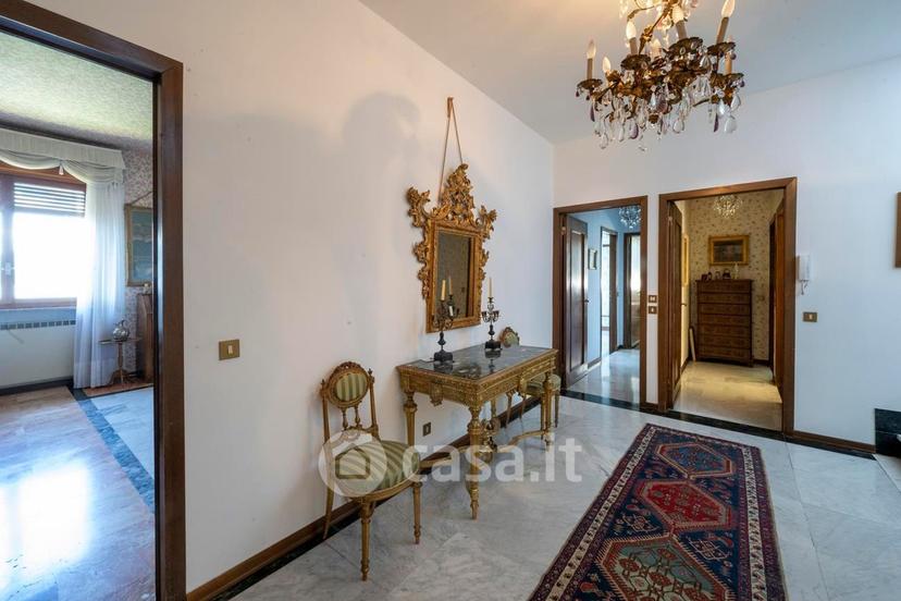 Villa in Via Sempione Nord 91 — foto 26 di 32