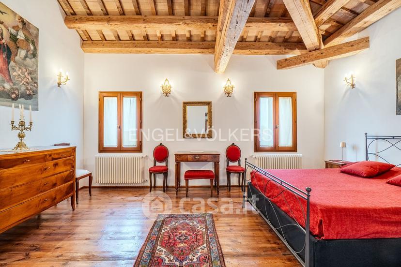 Villa in Via Roma — foto 16 di 20
