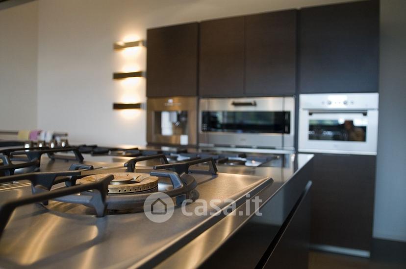 Villa in Via Alessandro Manzoni — foto 21 di 54