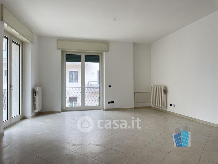 Trilocale in Via Filippo Turati — foto 17 di 20