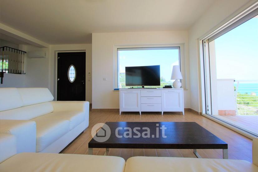 Villa in Contrada San Silvestro — foto 31 di 45