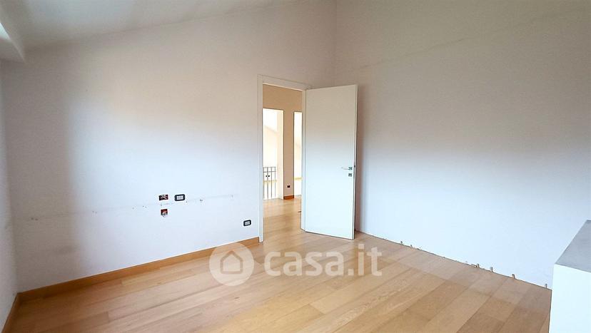 Appartamento in Via Ugo Foscolo 12 — foto 36 di 57