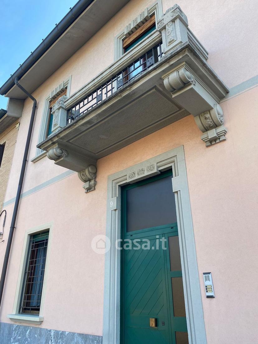 Stanza in Via Milano 9 — foto 4 di 28